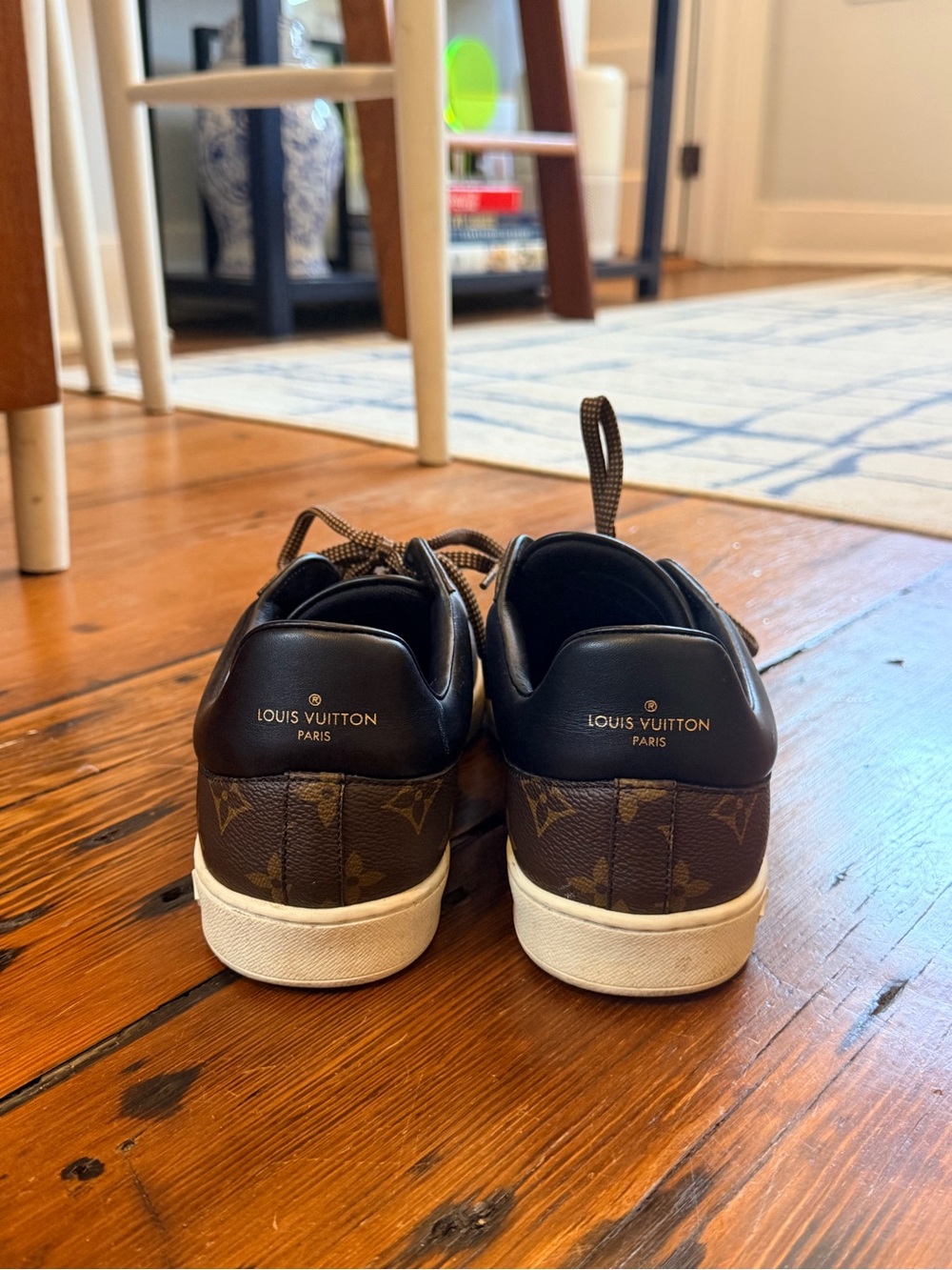 Louis Vuitton Luxembourg Brown Monogram Low-Top Sneakers with White Sole - Picture 3 of 5
